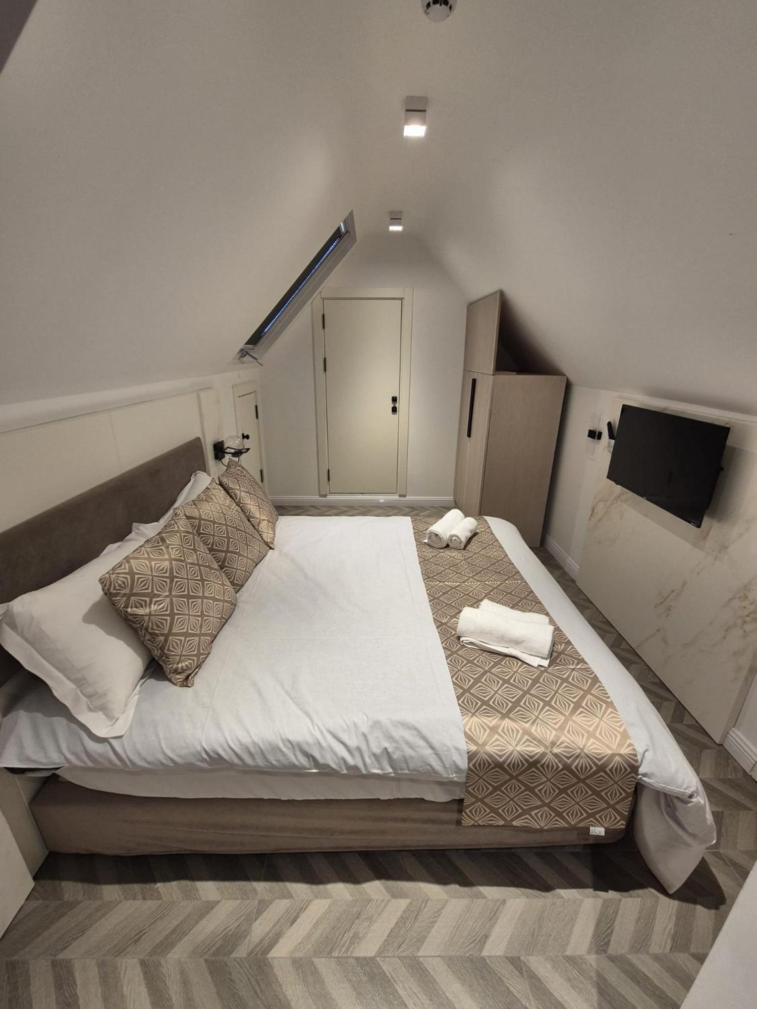הייז Rosemay Hotel Near London Heathrow Airport מראה חיצוני תמונה