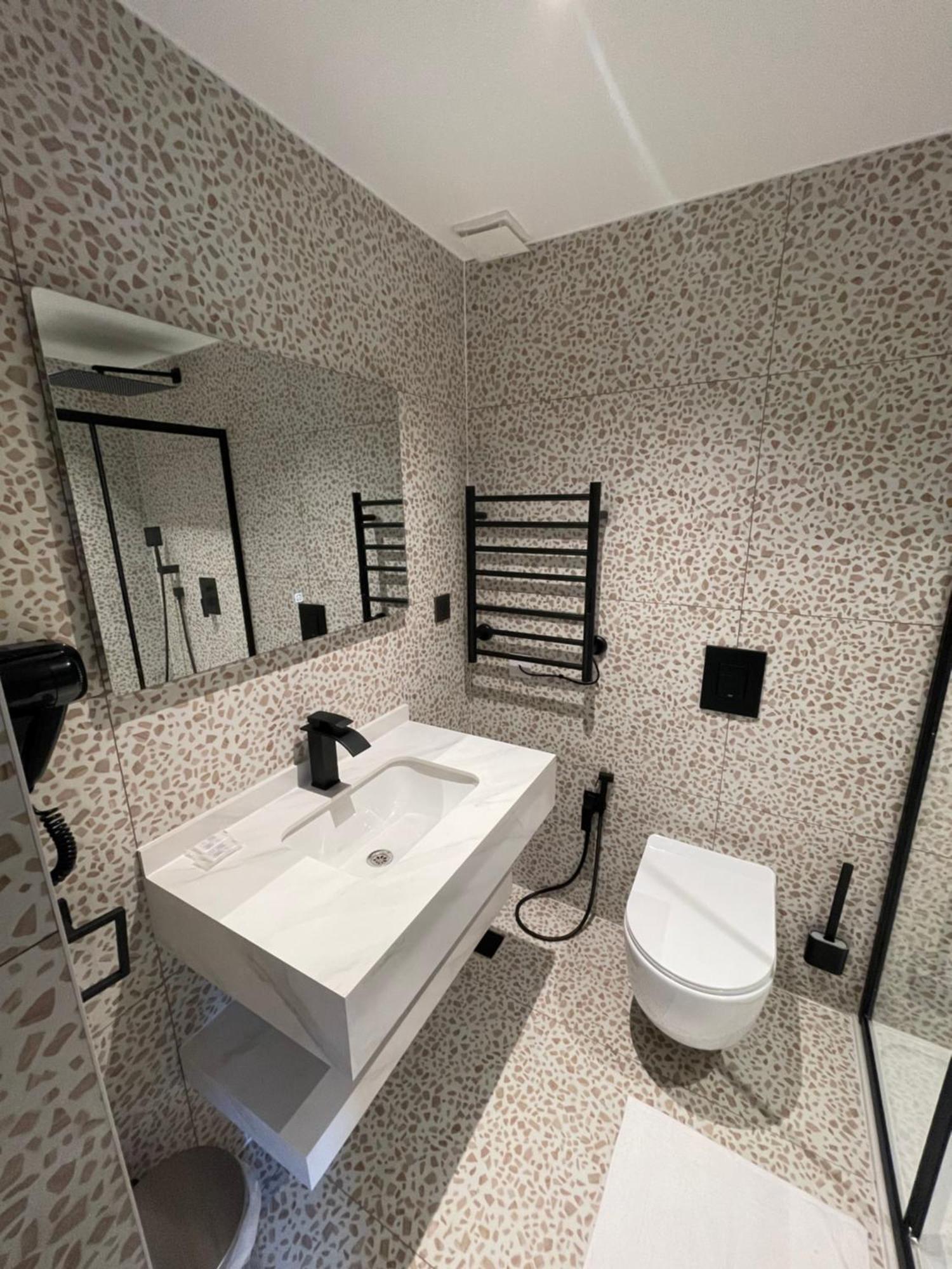 הייז Rosemay Hotel Near London Heathrow Airport מראה חיצוני תמונה