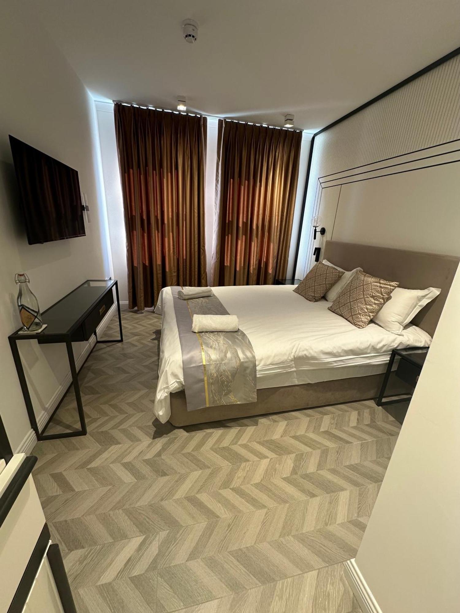 הייז Rosemay Hotel Near London Heathrow Airport מראה חיצוני תמונה