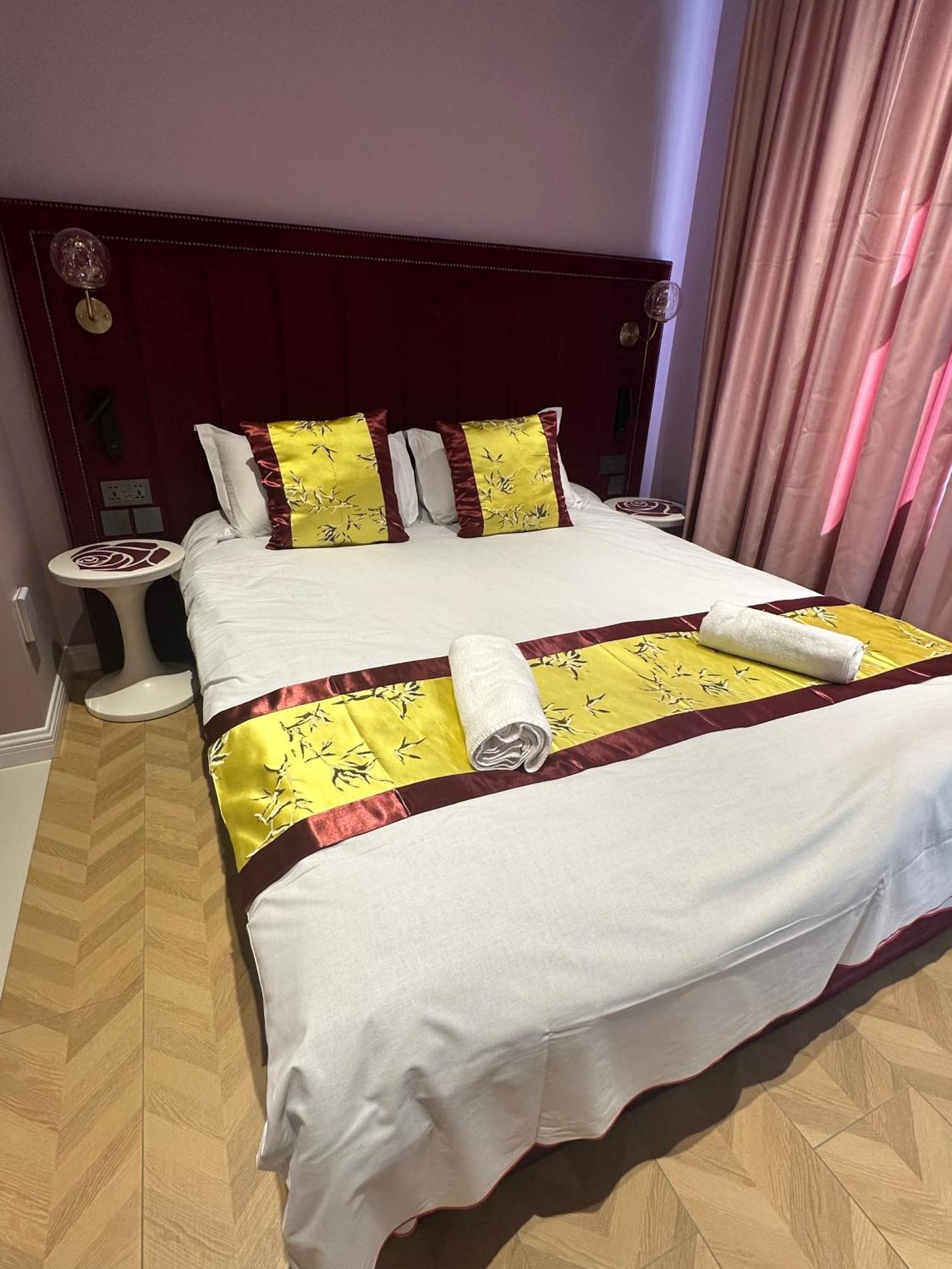 הייז Rosemay Hotel Near London Heathrow Airport מראה חיצוני תמונה